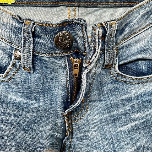 Distressed Machine Jeans - Picture 7 of 9